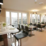 Demas Hotel 3*