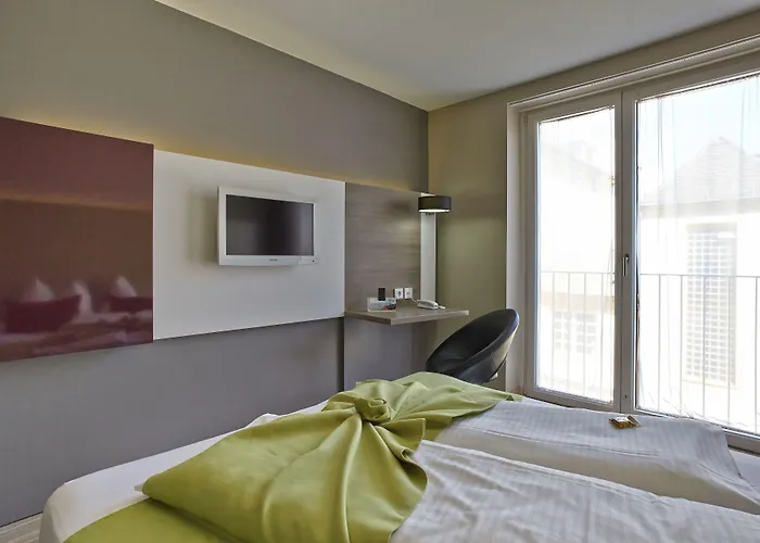 Demas Hotel 3*