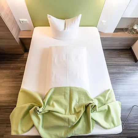 Demas Hotel