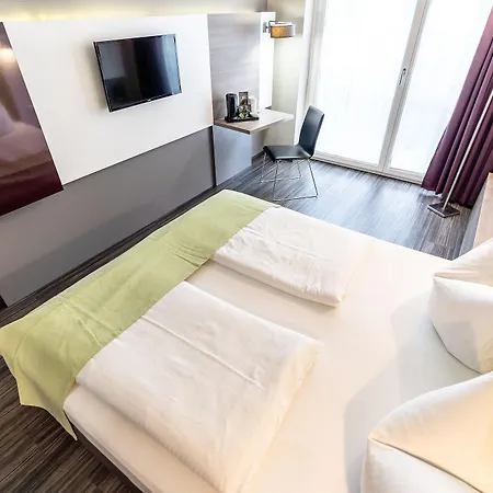 Demas Hotel