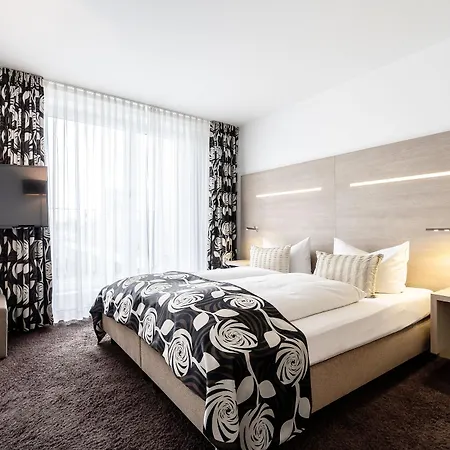 Demas 3* Munich