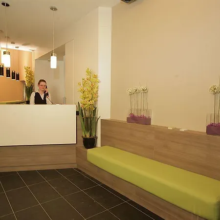 Demas Hotel
