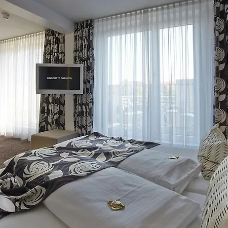 Demas 3* Munich