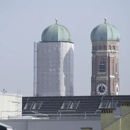 Demas Hotel